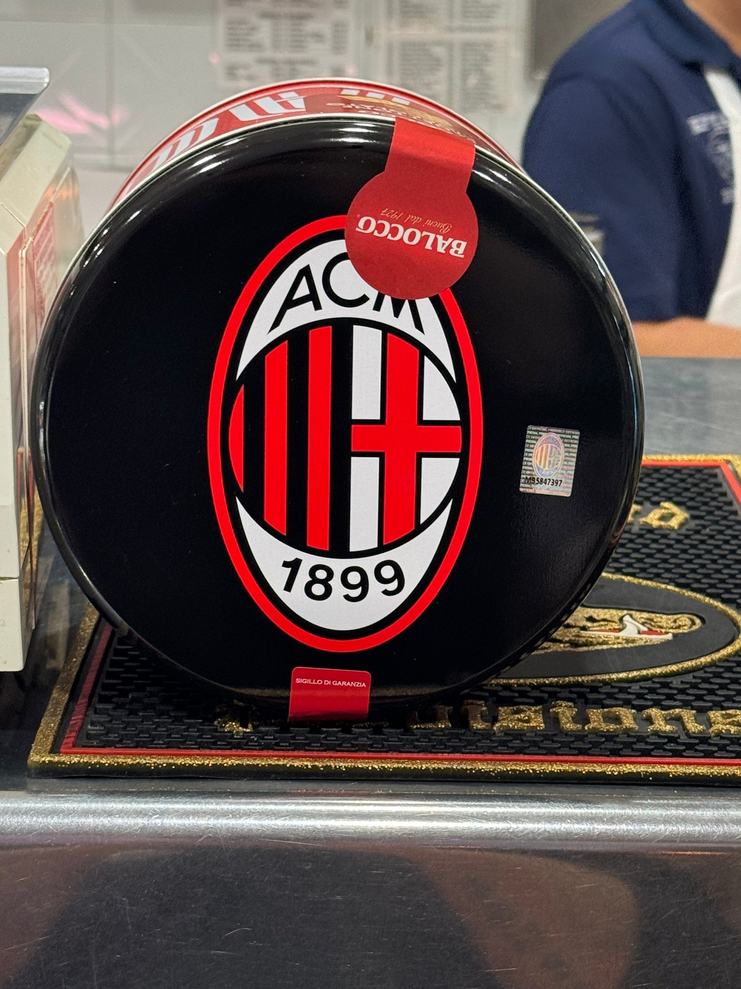 Milan Chocolate Chip PANETTONE